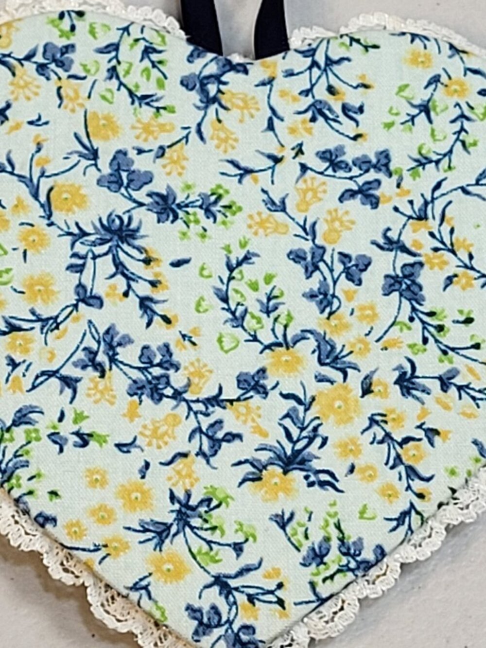 Vtg Artisan Photo Frame Cotton Fabric Padded Lace 5"x5" Blue Heart New '70s USA - Picture 5 of 7